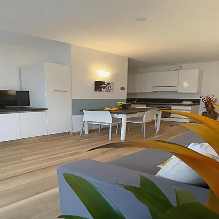 Candiani B1 Bilocale Apartament *